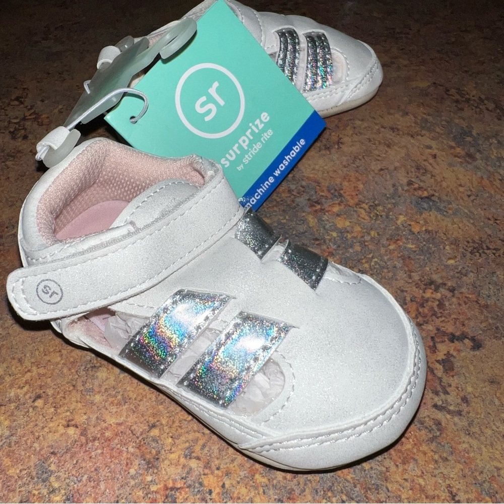 Surprize by Stride Rite “Kellyn” Infant Sandals White/Silver Sparkle M 12-18 mth